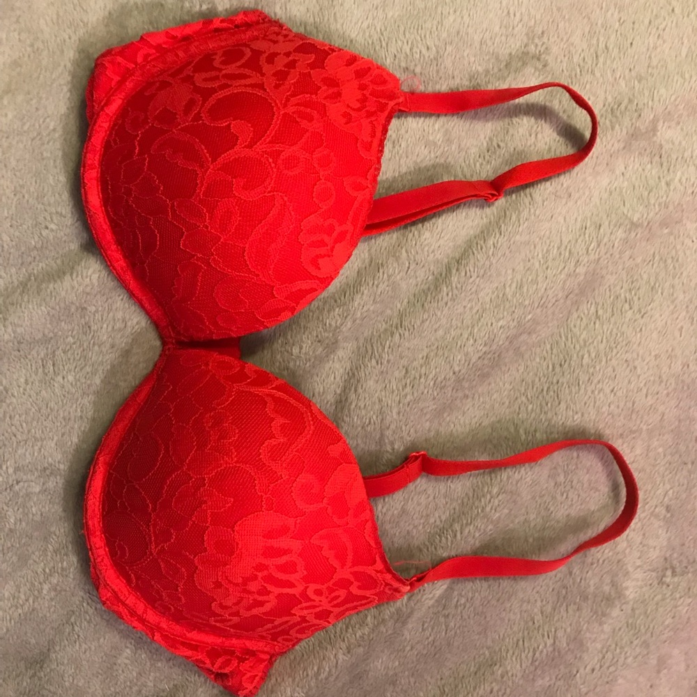 Victoria’s Secret push up bra